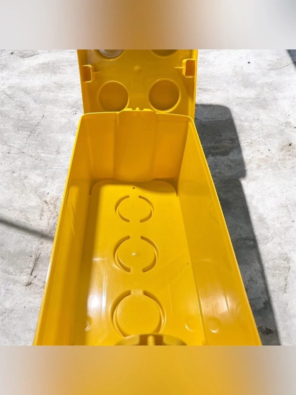 LEGO Classic Medium Creative Brick Box Storage Container Yellow 8 Stud 10696